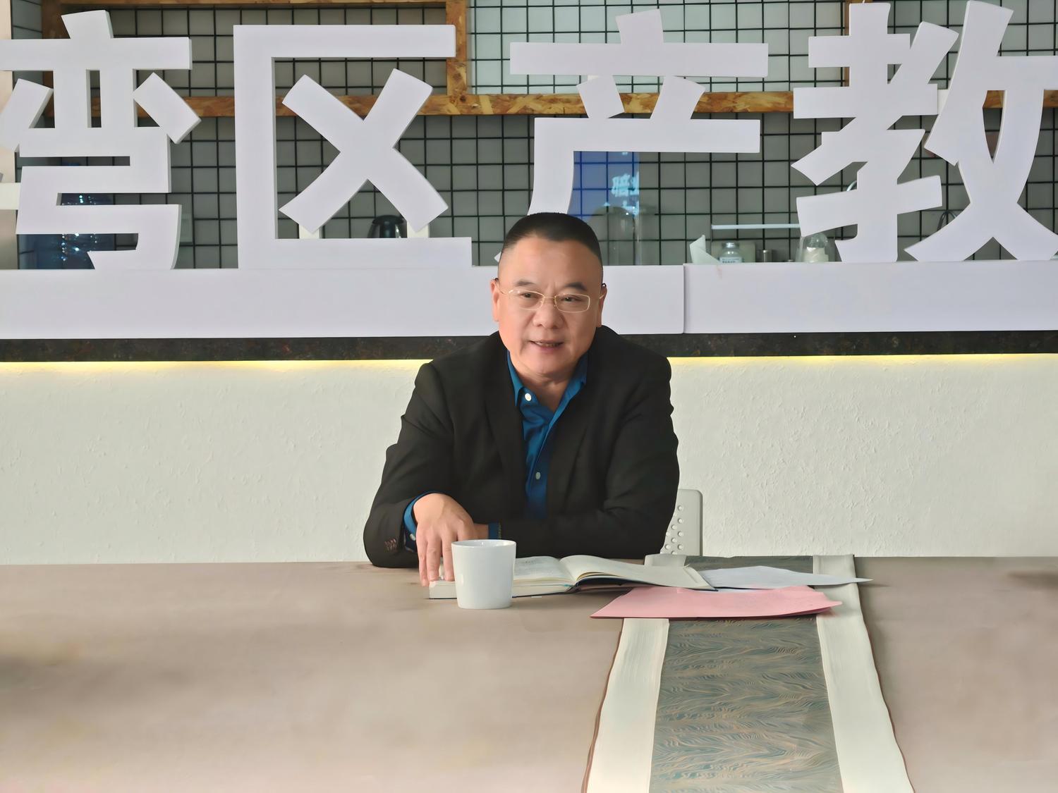 陈校(1)(1)(1).jpg